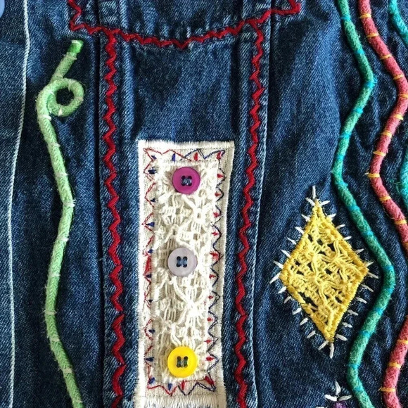 Comfort Denim Embroidered Vest - Picture 3 of 5